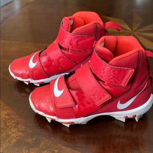 Nike force savage shark 2 kids football cleats
